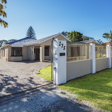 Walmer Villiers Self Catering Port Elizabeth Exterior photo